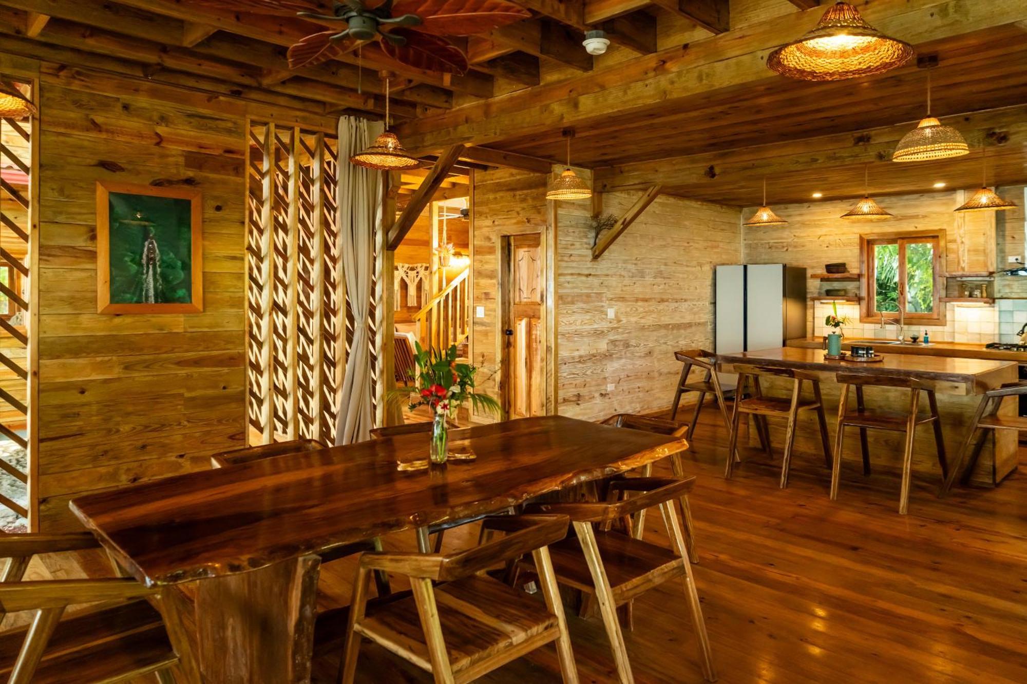 Casa Cayuco Eco-Adventure Lodge Bocas Town Exterior foto