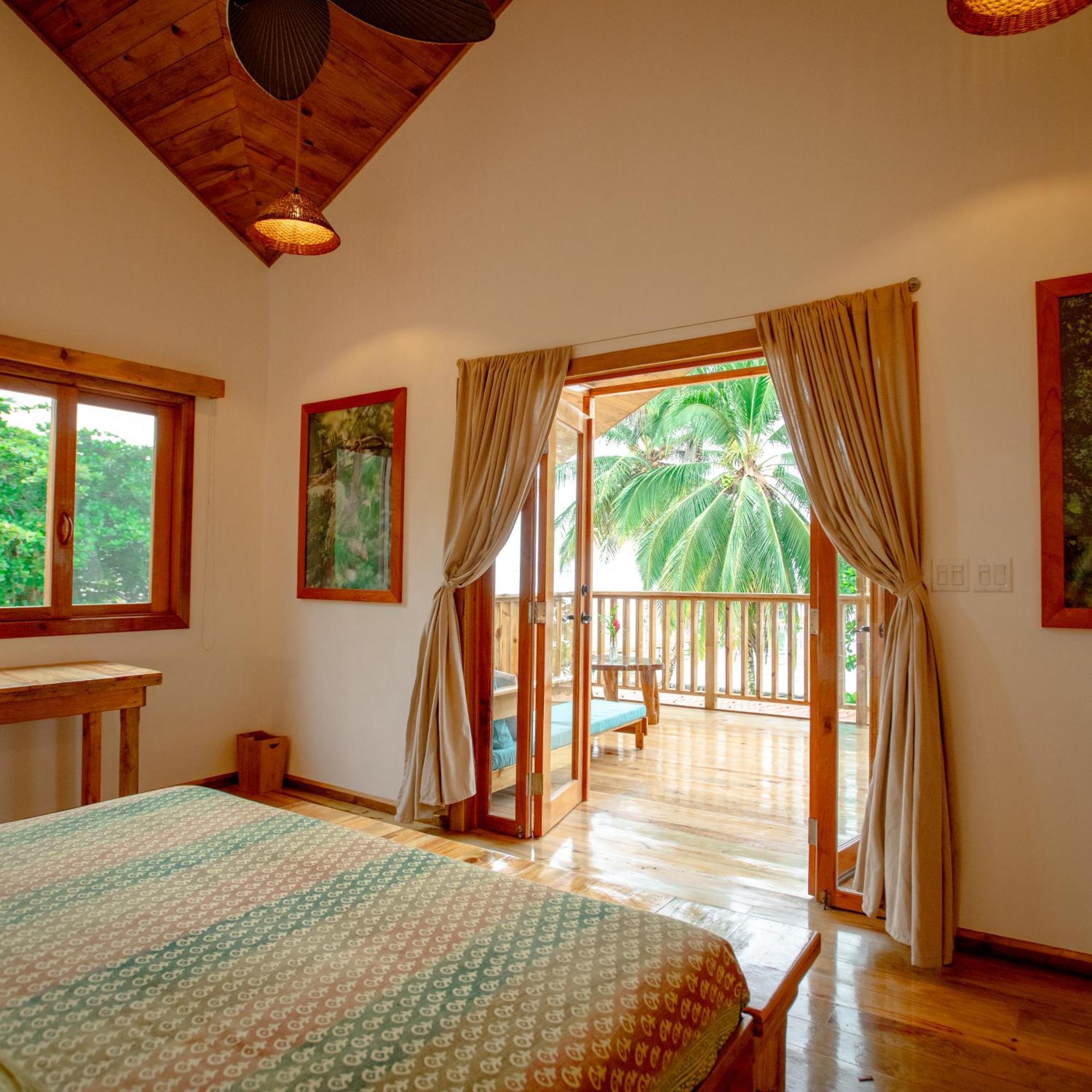 Casa Cayuco Eco-Adventure Lodge Bocas Town Exterior foto